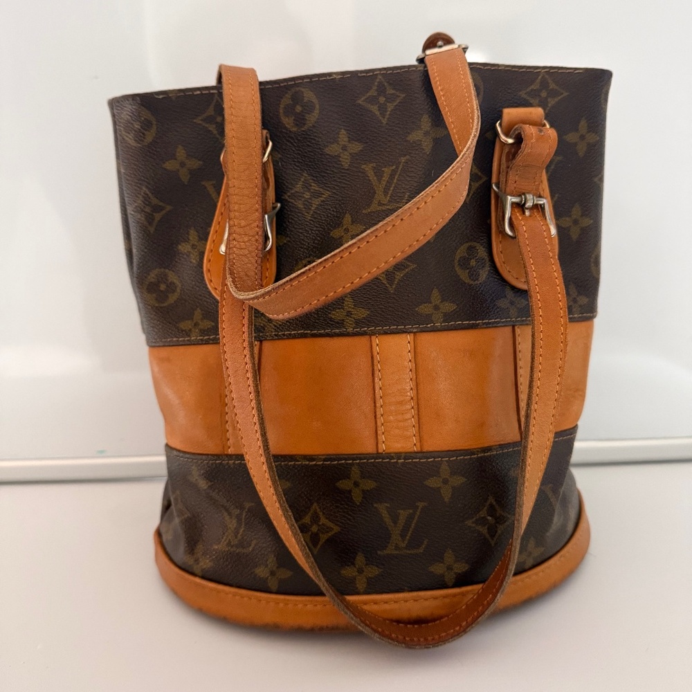 Louis Vuitton *RARE* Vintage Bucket Bag